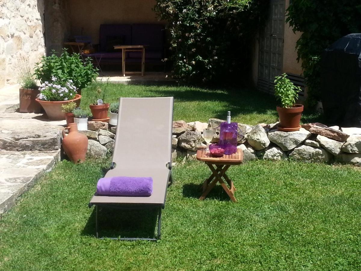 La Casona De Castilnovo - Gay Men Only Guest House Valdesaz Exterior photo